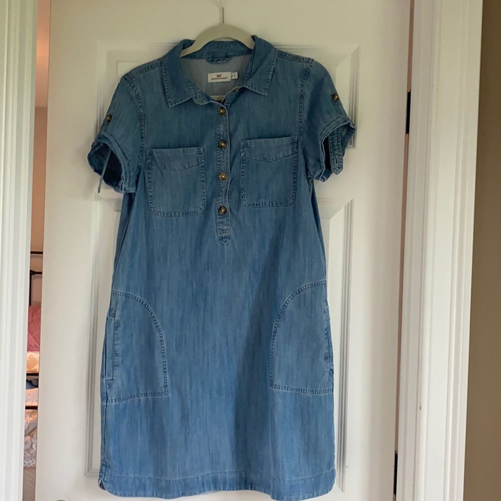 Vineyard Vines chambray dress